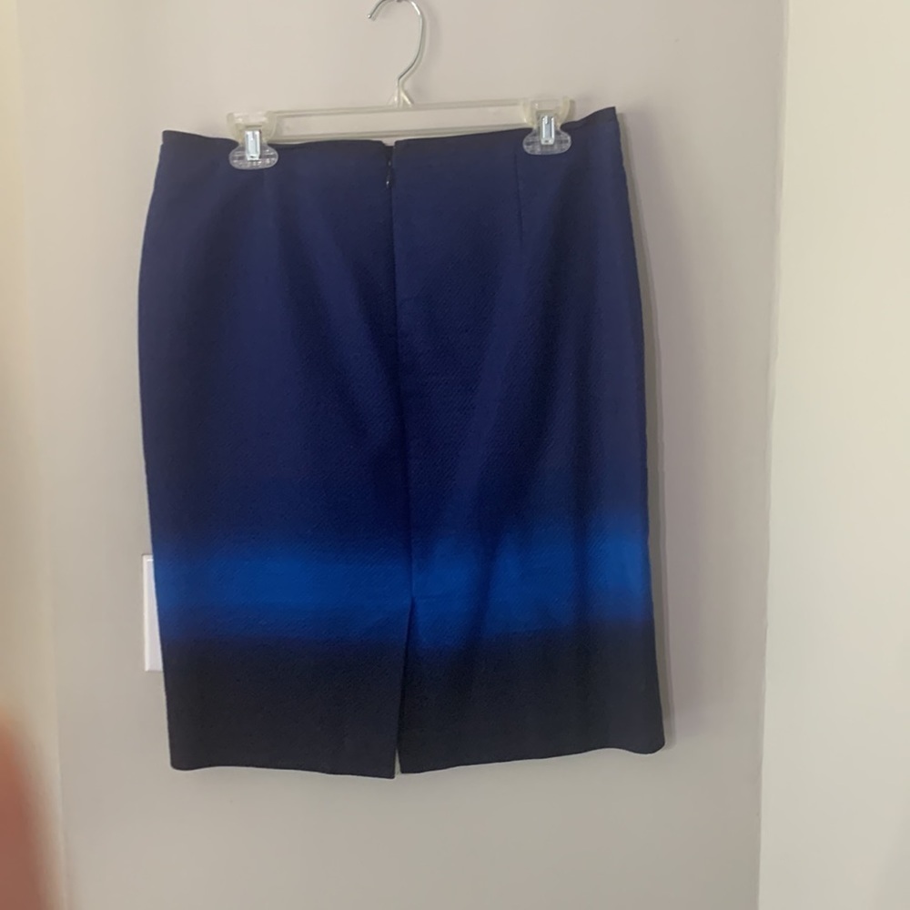 Ann Taylor skirt size 10 ombré blue and navy fully lined
